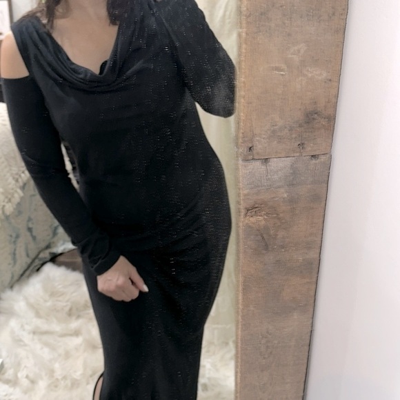 Kris Jenner Collection Elegant Black Cold Shoulder maxi Dress size medium - Picture 5 of 9